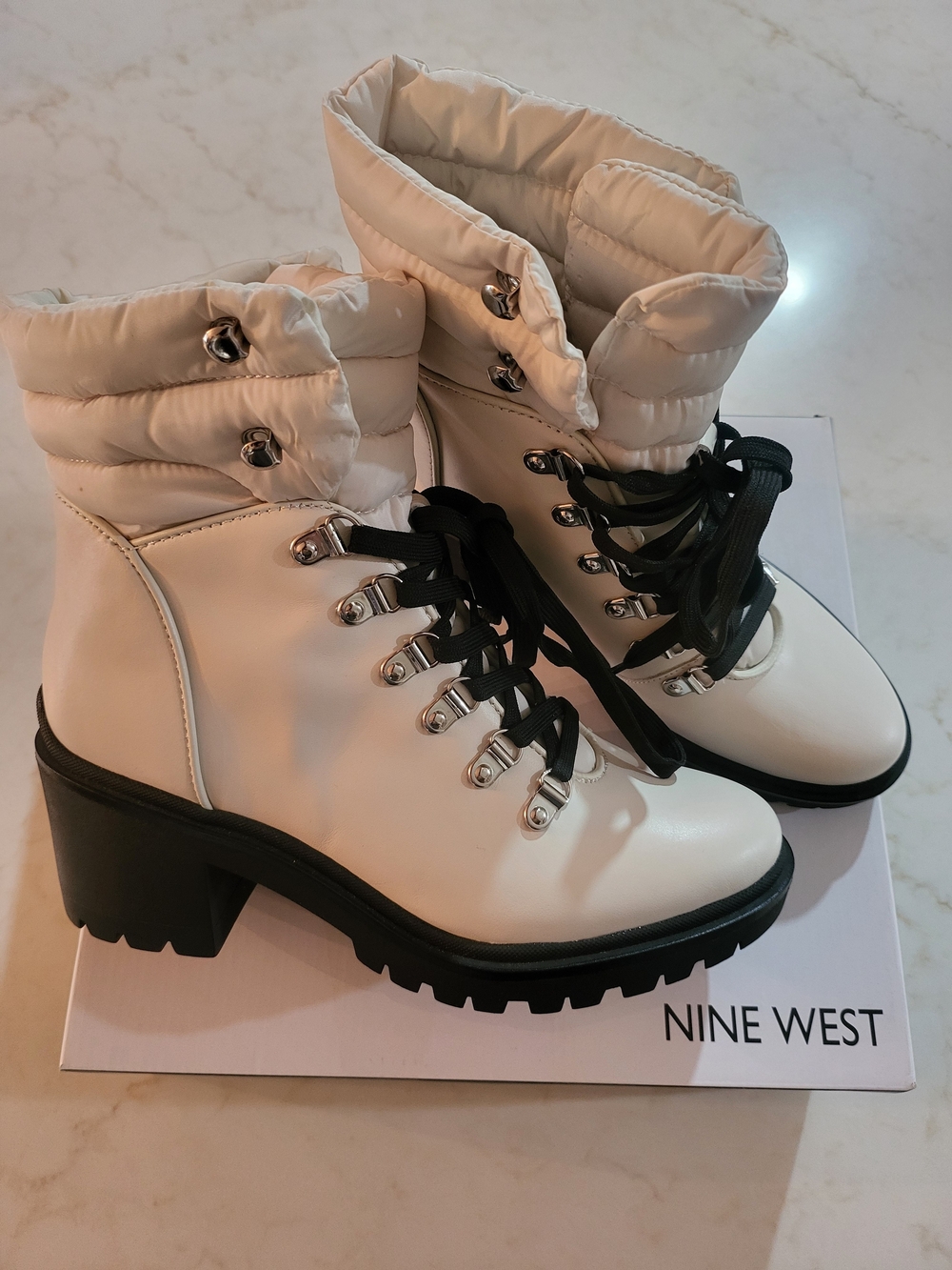Nine West BNIB Cream White Puffer Lace-Up Lug Heel Ankle Boots